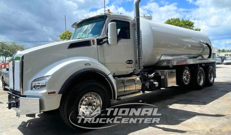 2025 Kenworth T880