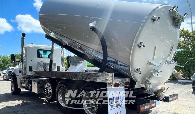 2025 Kenworth T880