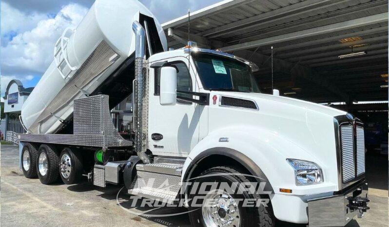 2025 Kenworth T880