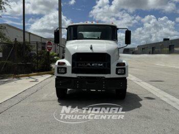 2025 Mack MD7
