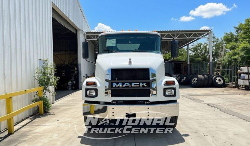 2027 Mack MD6 full