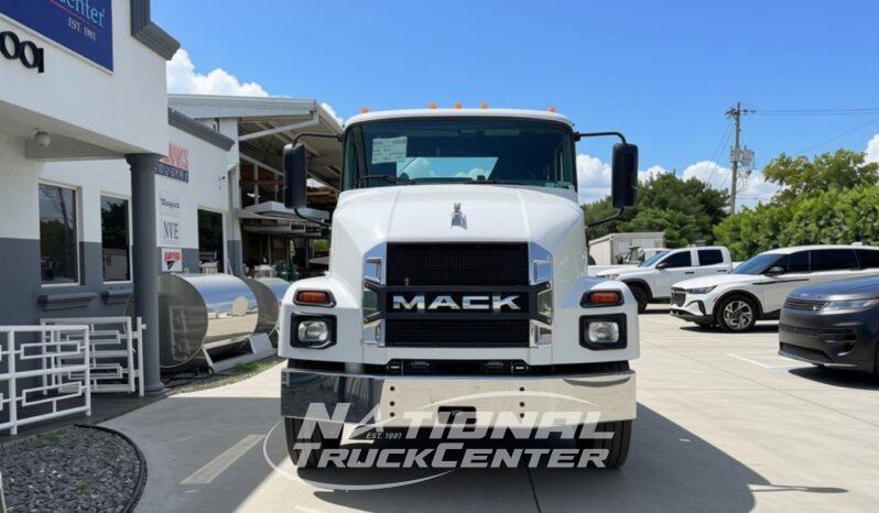 2027 Mack MD6 full