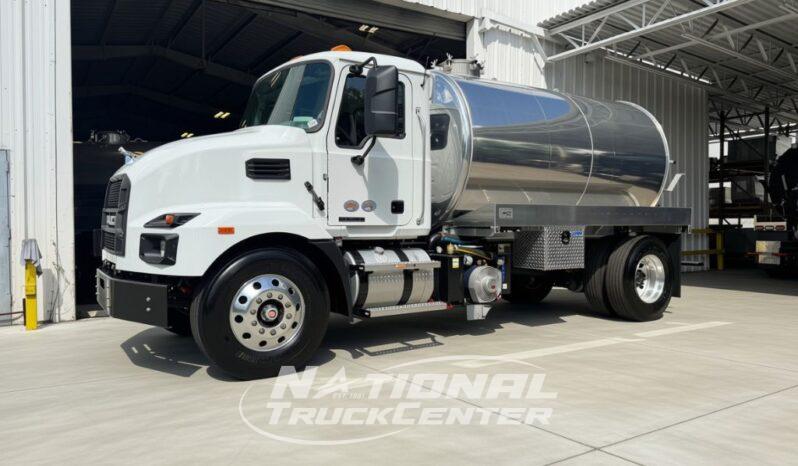 2027 Mack MD7