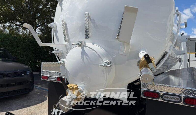 2020 Freightliner M2 full