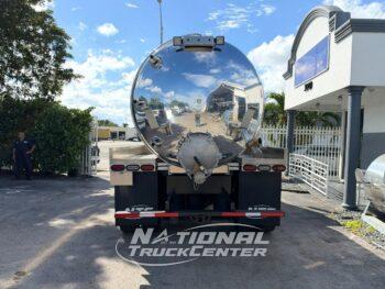 2027 Mack MD7