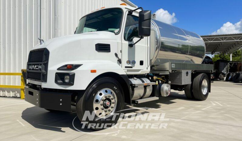 2027 Mack MD7