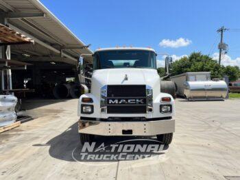 2027 Mack MD6